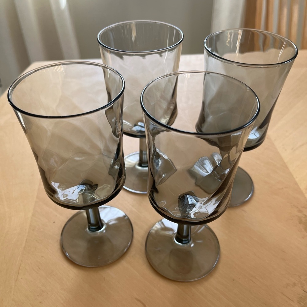 Vintage Libbey Smoke Gray Optic Swirl goblet set of 4, 8 oz. - Picture 2 of 16